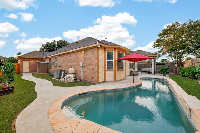 946 Maresca Lane, League City, TX 77573