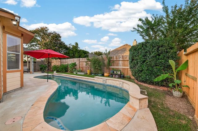 946 Maresca Lane, League City, TX 77573