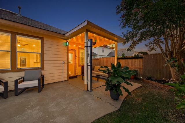 946 Maresca Lane, League City, TX 77573
