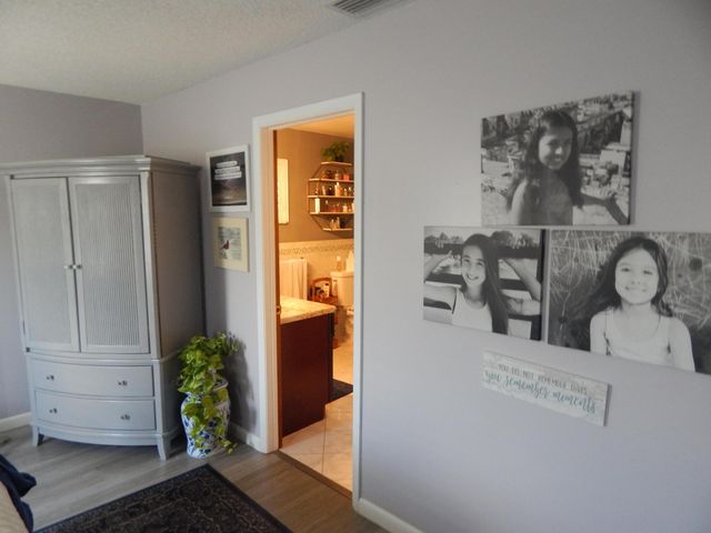 121 Granada Street, Royal Palm Beach, FL 33411