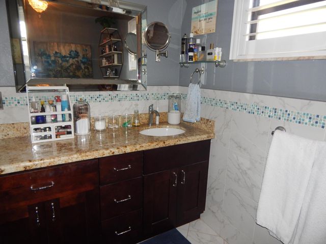 121 Granada Street, Royal Palm Beach, FL 33411