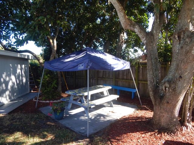 121 Granada Street, Royal Palm Beach, FL 33411