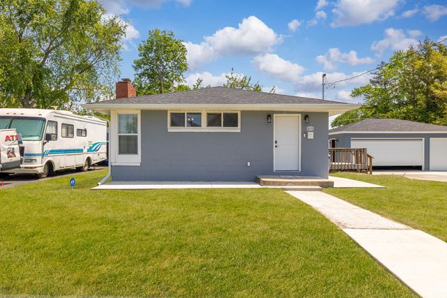 815 Gillette Avenue, Aurora, IL 60506