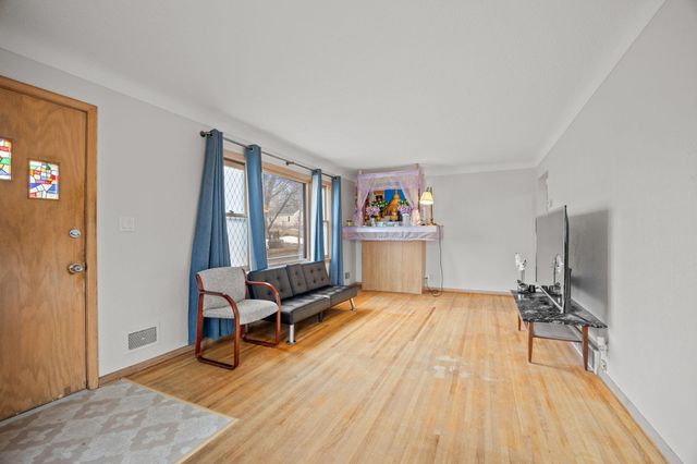 597 Flandrau Street, Saint Paul, MN 55106