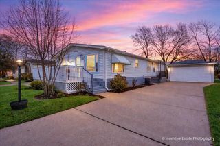 22709 S Foxfire Drive, Frankfort, IL 60423