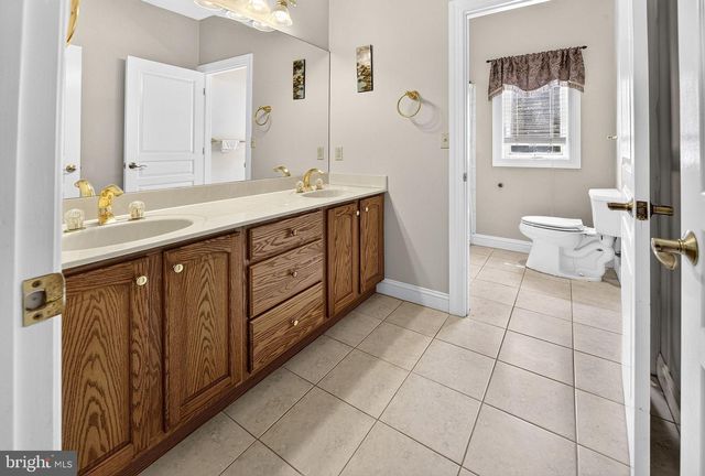 822 E HARLEQUIN DR, Galloway, NJ 08205
