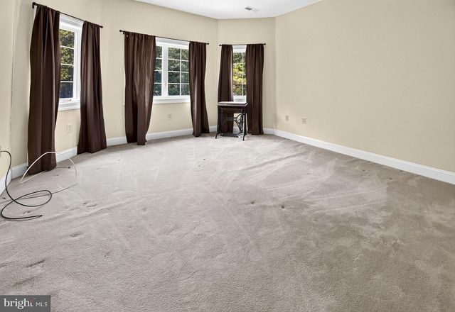822 E HARLEQUIN DR, Galloway, NJ 08205