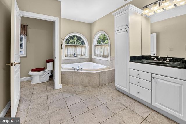 822 E HARLEQUIN DR, Galloway, NJ 08205