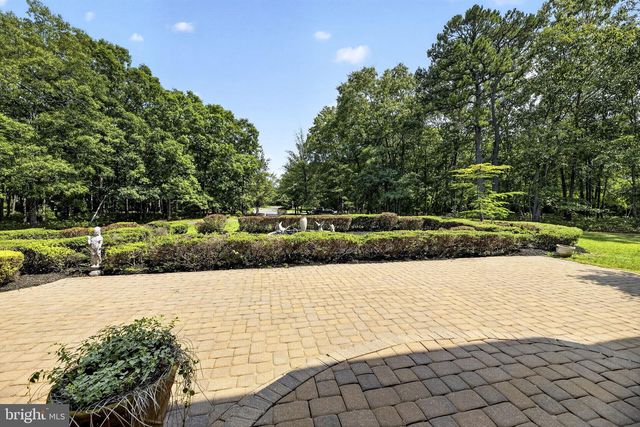 822 E HARLEQUIN DR, Galloway, NJ 08205