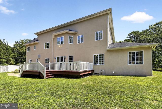 822 E HARLEQUIN DR, Galloway, NJ 08205