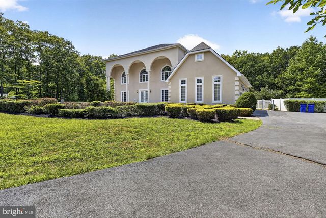 822 E HARLEQUIN DR, Galloway, NJ 08205