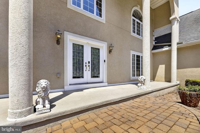 822 E HARLEQUIN DR, Galloway, NJ 08205