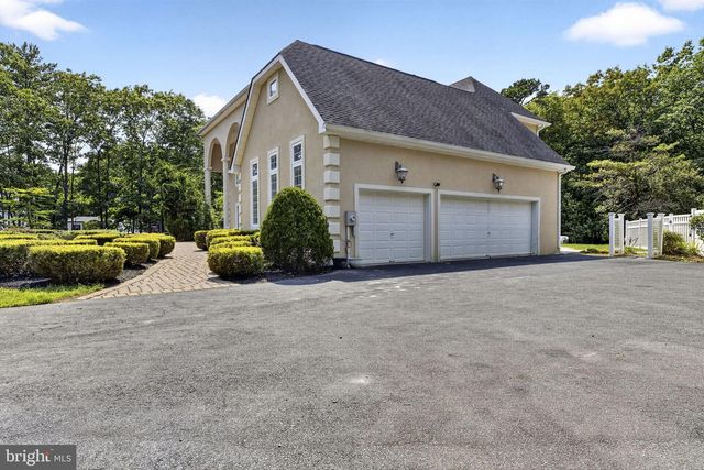 822 E HARLEQUIN DR, Galloway, NJ 08205