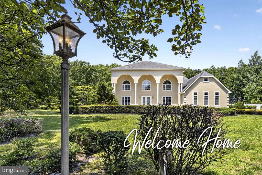 822 E HARLEQUIN DR, Galloway, NJ 08205