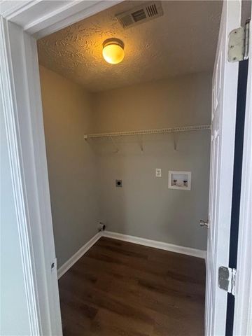 7000 Valley Forge Drive, Flowery Branch, GA 30542