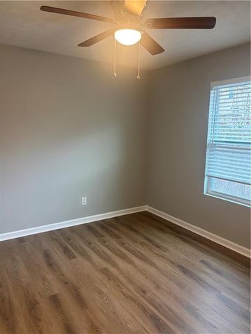 7000 Valley Forge Drive, Flowery Branch, GA 30542