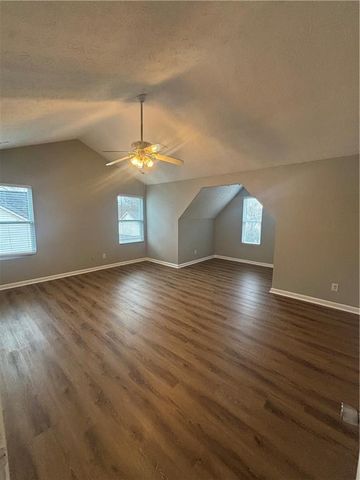 7000 Valley Forge Drive, Flowery Branch, GA 30542