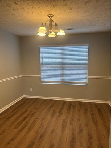 7000 Valley Forge Drive, Flowery Branch, GA 30542