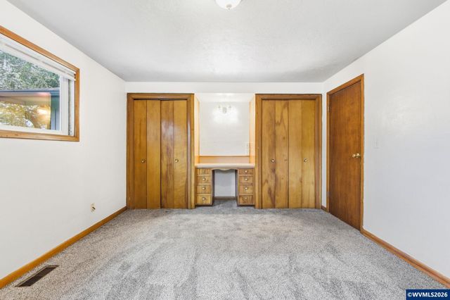 4389 Lancaster Dr NE, Salem, OR 97305