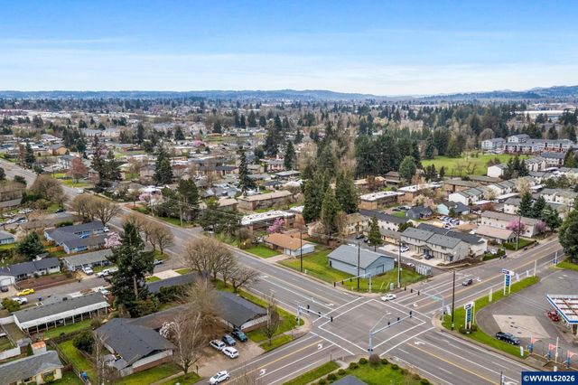 4389 Lancaster Dr NE, Salem, OR 97305