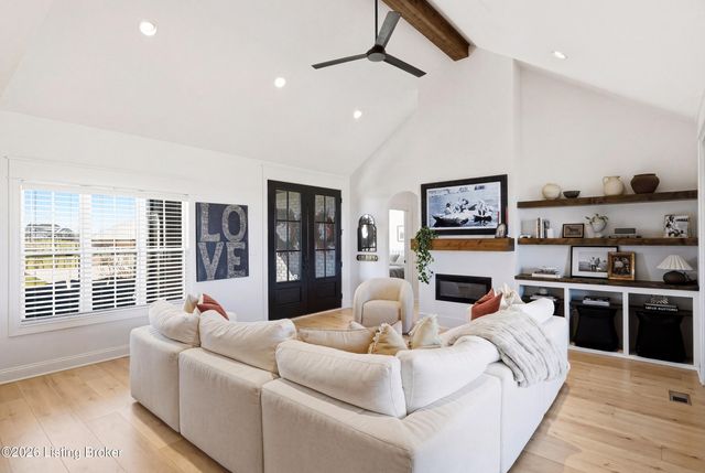 125 Jacks Ct, Fisherville, KY 40023