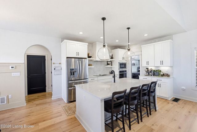 125 Jacks Ct, Fisherville, KY 40023