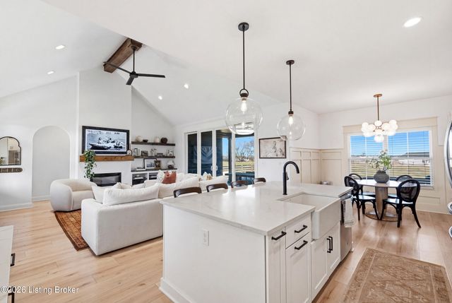 125 Jacks Ct, Fisherville, KY 40023