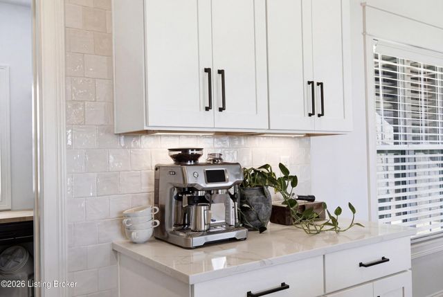 125 Jacks Ct, Fisherville, KY 40023