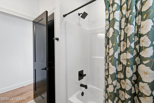 125 Jacks Ct, Fisherville, KY 40023