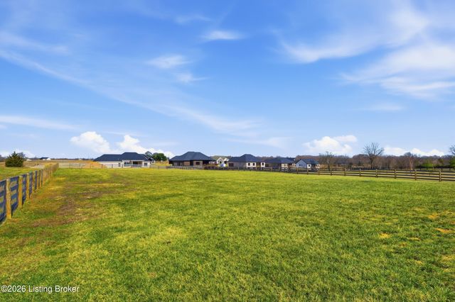 125 Jacks Ct, Fisherville, KY 40023