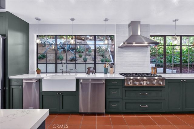 4631 Ladera, Riverside, CA 92501