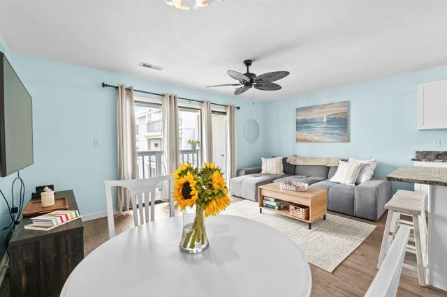 1880 Colony Dr Apt 12G, Surfside Beach, SC 29575