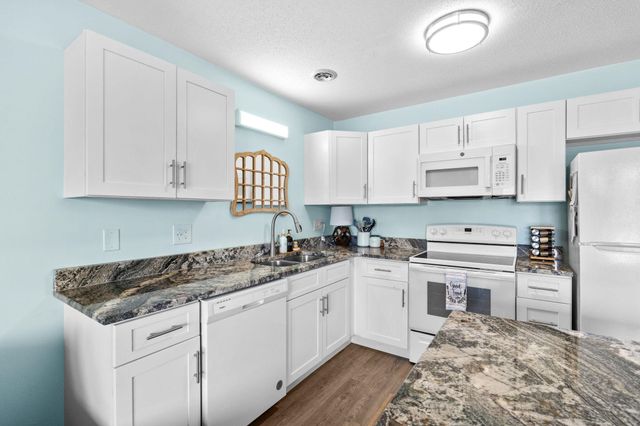 1880 Colony Dr Apt 12G, Surfside Beach, SC 29575