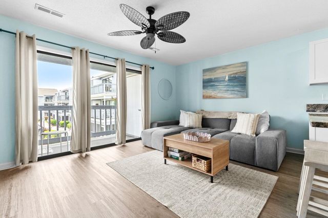 1880 Colony Dr Apt 12G, Surfside Beach, SC 29575