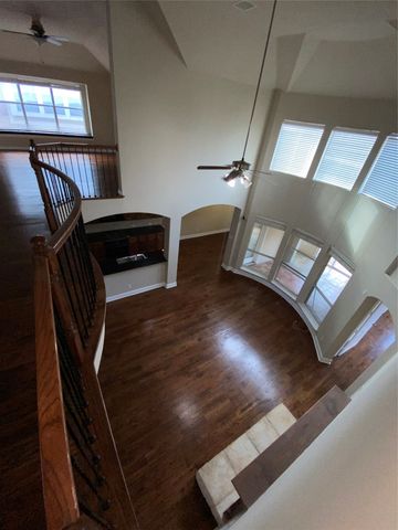 10045 Bluewater Terrace, Irving, TX 75063