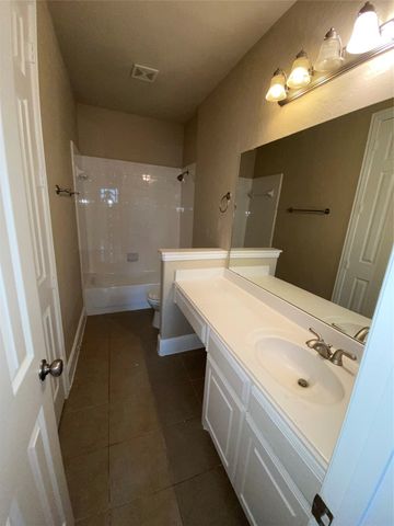 10045 Bluewater Terrace, Irving, TX 75063