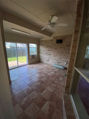 10045 Bluewater Terrace, Irving, TX 75063