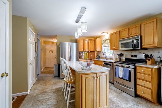 96 Dublin Avenue, Nashua, NH 03063