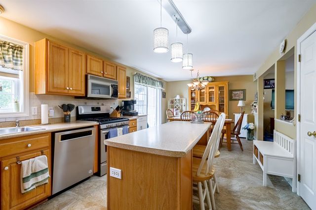 96 Dublin Avenue, Nashua, NH 03063