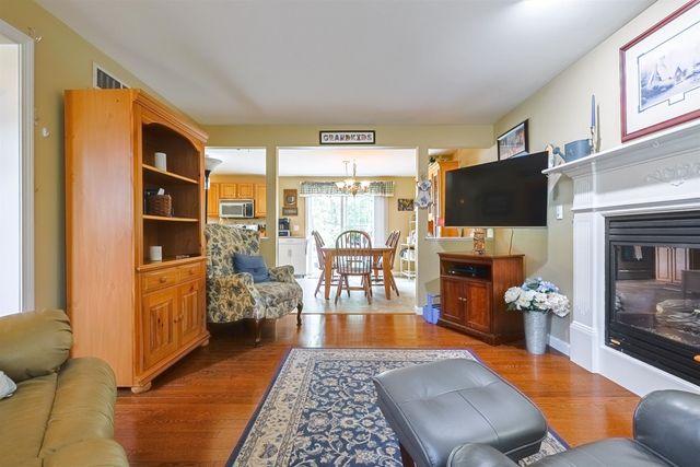 96 Dublin Avenue, Nashua, NH 03063