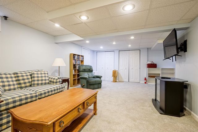 96 Dublin Avenue, Nashua, NH 03063
