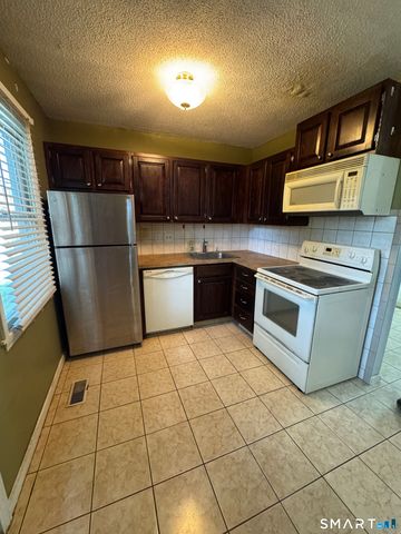 21 Silver Lane B2, East Hartford, CT 06118