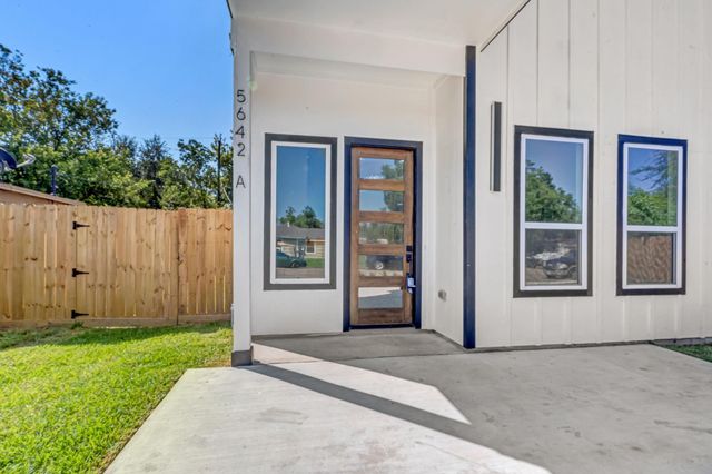 5642 Hirondel Street, Houston, TX 77033