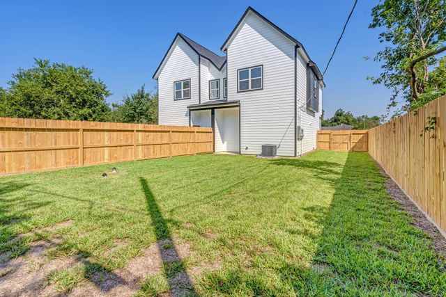 5642 Hirondel Street, Houston, TX 77033