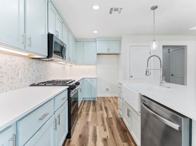 809 Flycatcher Drive, Palacios, TX 77465