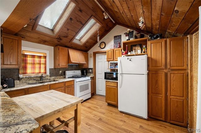 603 Clinton St, Manlius, NY 13066