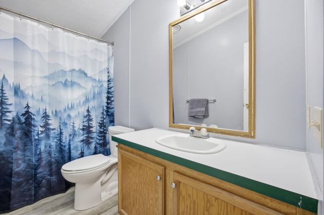 182 Wayside CT, Elgin, TX 78621