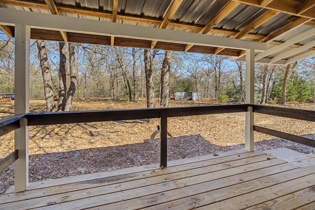 182 Wayside CT, Elgin, TX 78621