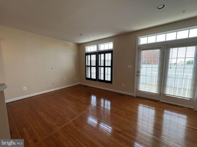 3922 SHAWFIELD LN, Frederick, MD 21704