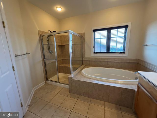 3922 SHAWFIELD LN, Frederick, MD 21704